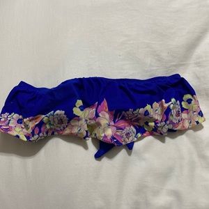 American Eagle Outfitters - lightly worn - size medium